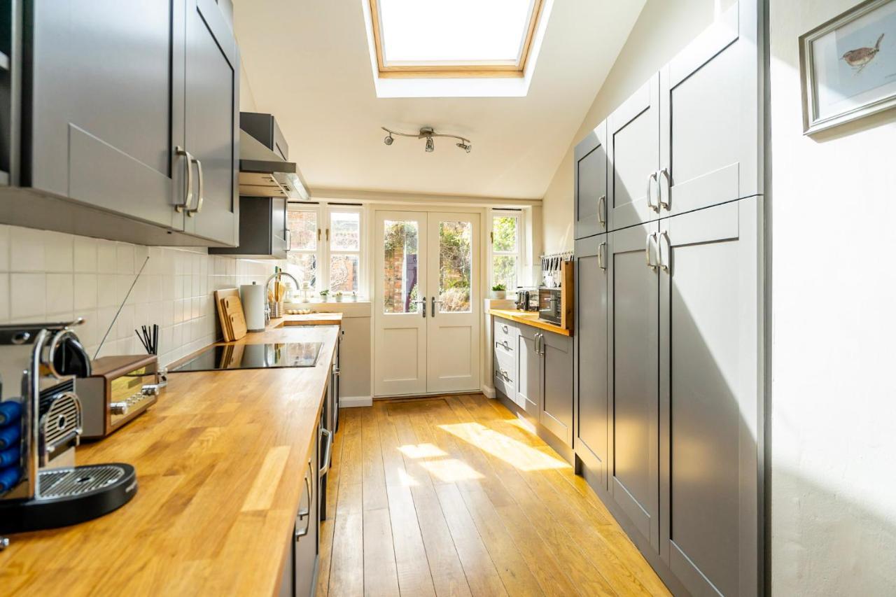 3 Darnborough Street * York